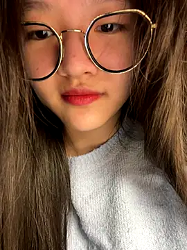 Krixxi22 online show from 11.28.25