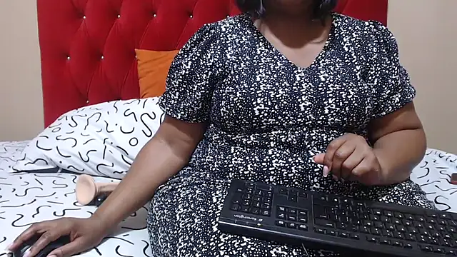 Snapshot of MIGHTYASSS chatting on 02.15.26 MIGHTYASSS online show from 02.15.26