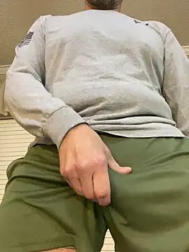 Snapshot of Realybigdill chatting on 10.25.25 Realybigdill online show from 10.25.25