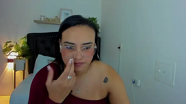 zoe danae  online show from 03.08.25