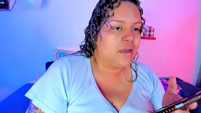 monicabbw  online show from 01.05.25