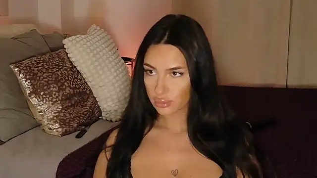 LuanaDess online show from 02.23.26