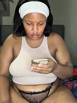 MimiCurves online show from 02.07.26