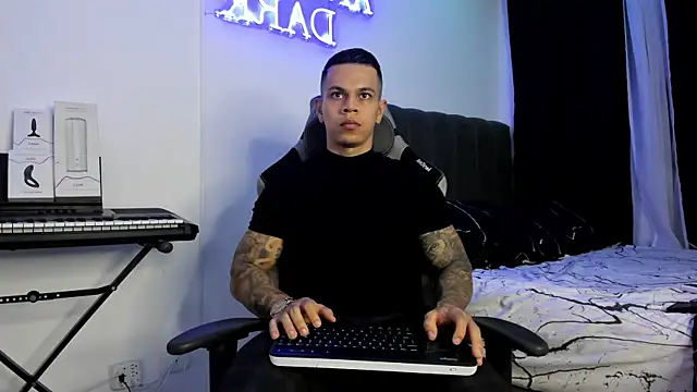 Aron Dark online show from 01.11.25