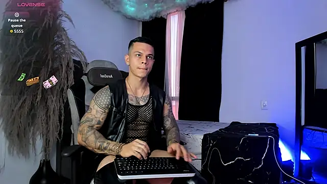 Aron Dark online show from 02.25.26