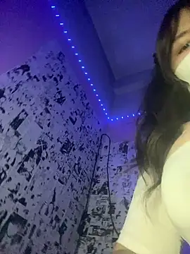 HoneyBuns 05 online show from 02.06.25