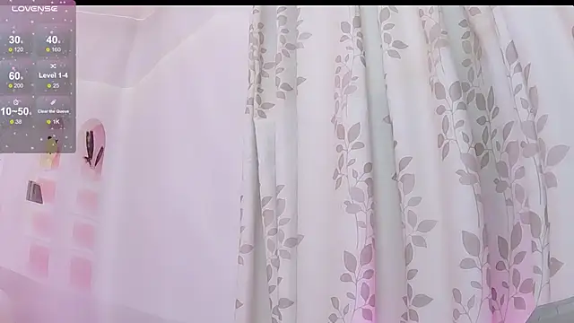 Snapshot of Sumi_y chatting on 03.09.25 Sumi y online show from 03.09.25