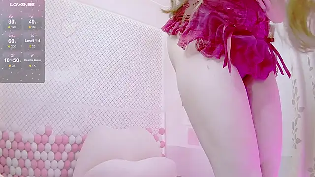 Snapshot of Sumi_y chatting on 12.02.25 Sumi y online show from 12.02.25