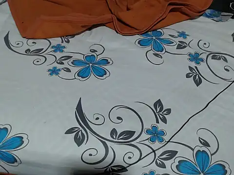 Snapshot of trina_kay chatting on 10.16.25 trina kay online show from 10.16.25