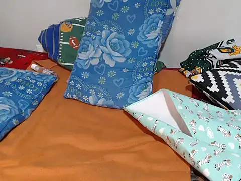 Snapshot of trina_kay chatting on 10.30.25 trina kay online show from 10.30.25