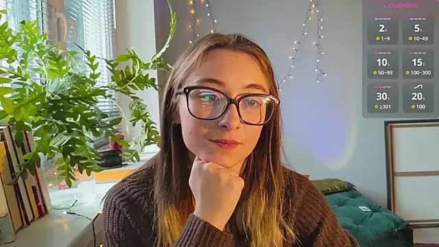 Snapshot of monlight__dana chatting on 12.24.24 monlight  dana online show from 12.24.24