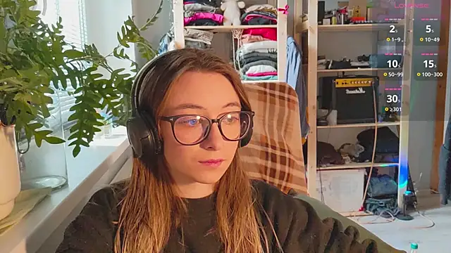 Snapshot of monlight__dana chatting on 02.15.25 monlight  dana online show from 02.15.25