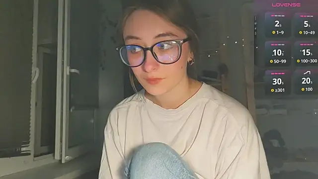 Snapshot of monlight__dana chatting on 10.29.25 monlight  dana online show from 10.29.25