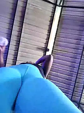 Snapshot of Berry_Bans chatting on 03.11.25 Berry Bans online show from 03.11.25