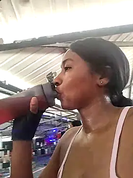 Snapshot of Berry_Bans chatting on 03.21.25 Berry Bans online show from 03.21.25