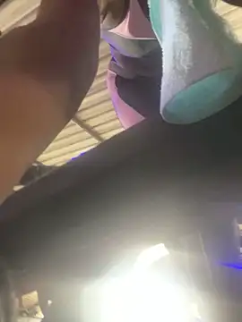 Snapshot of Berry_Bans chatting on 09.30.25 Berry Bans online show from 09.30.25