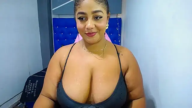 Snapshot of Mady_Kolemam chatting on 11.16.25 Mady Kolemam online show from 11.16.25