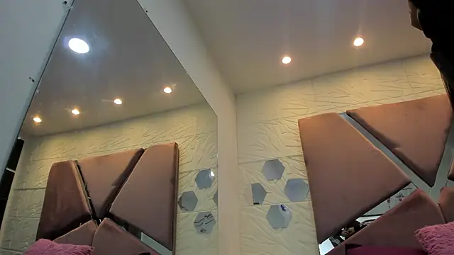 Charlotte Ice1 online show from 12.29.24