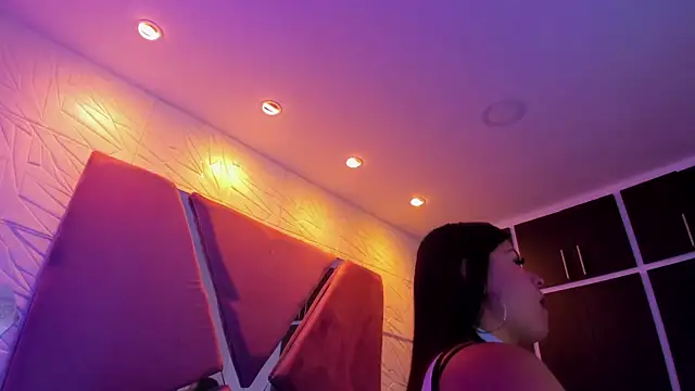 Charlotte Ice1 online show from 03.18.25