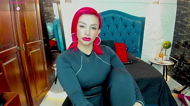 RedQueenMilf online show from 10.17.25