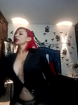 RedQueenMilf online show from 10.22.25