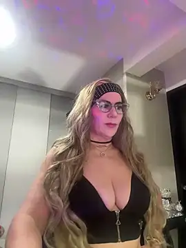 LARIANA RIVERA23 online show from 02.12.25