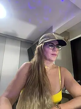 LARIANA RIVERA23 online show from 02.14.25