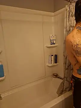 hungandtatted666 online show from 12.16.25