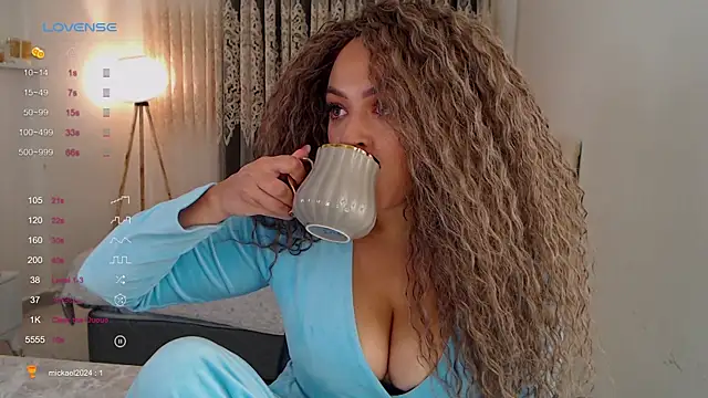  Just a queen 3 online show from 10.01.25