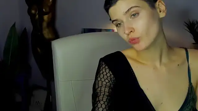 sarah perfect online show from 11.11.25