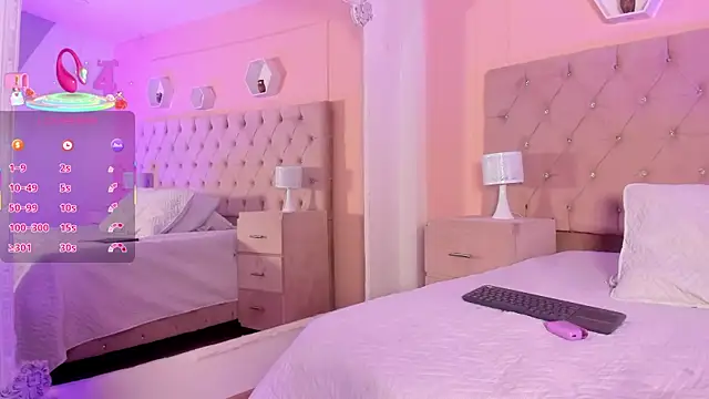 Snapshot of CandyMeyerss_ chatting on 03.23.25 CandyMeyerss online show from 03.23.25