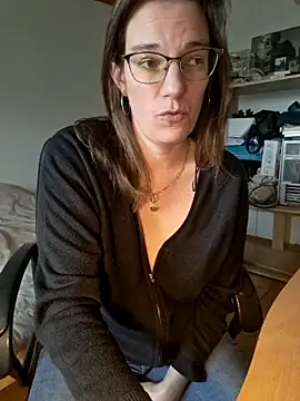 SpiceLea online show from 03.04.25