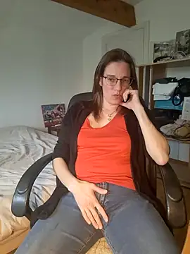 SpiceLea online show from 03.06.25