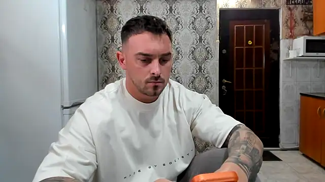 Snapshot of Jonmusclemaster chatting on 05.31.26 Jonmusclemaster online show from 05.31.26