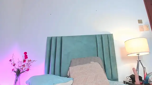 AlissaNix online show from 01.10.25