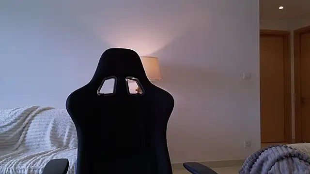 VanessaBayer2 online show from 01.04.25