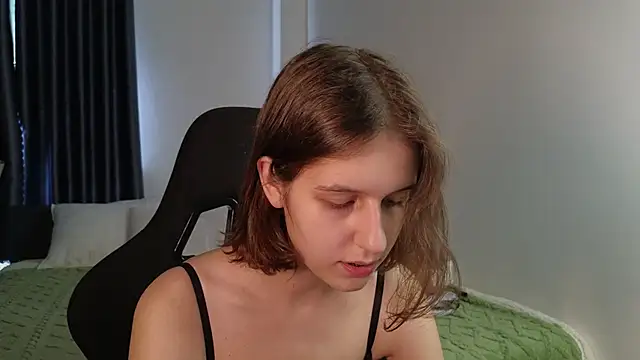 VanessaBayer2 online show from 09.20.25