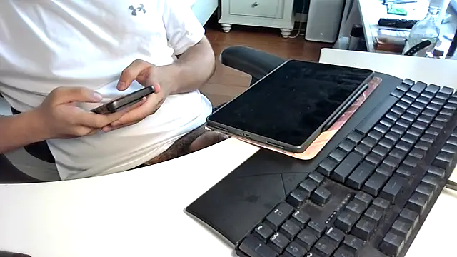 Snapshot of big-pig chatting on 09.14.25 big-pig online show from 09.14.25