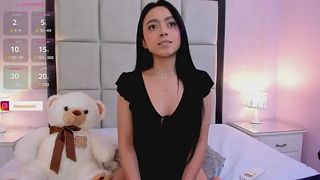 Snapshot of HannaClarrk_ chatting on 12.23.24 HannaClarrk  online show from 12.23.24