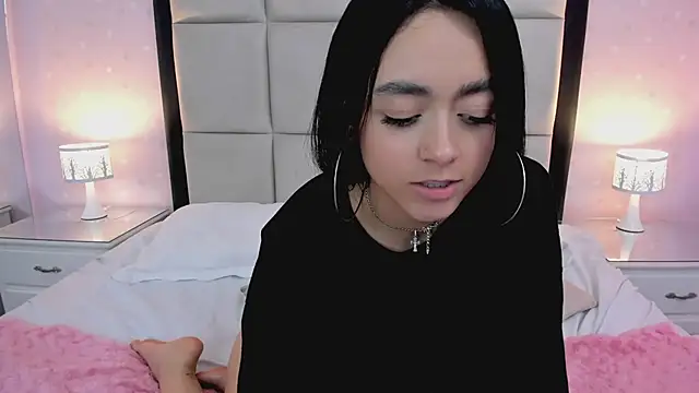 Snapshot of HannaClarrk_ chatting on 01.28.25 HannaClarrk  online show from 01.28.25