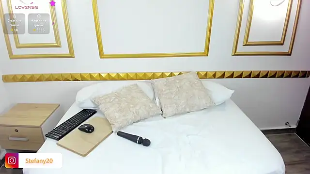 amor smith  online show from 02.11.25