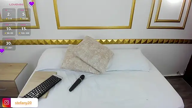 amor smith  online show from 02.23.25