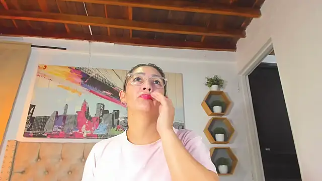 Anya Texas online show from 01.31.25