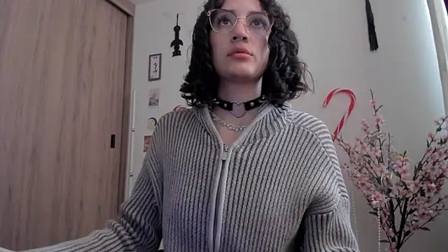 Snapshot of Tanya_WorldBondage chatting on 12.22.24 Tanya WorldBondage online show from 12.22.24