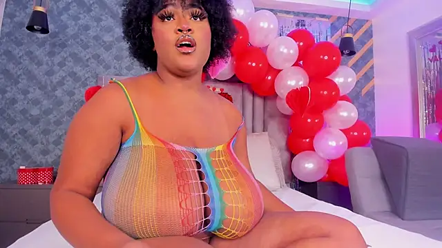 Snapshot of NiiaMoore chatting on 02.15.25 NiiaMoore online show from 02.15.25