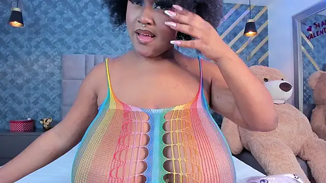 Snapshot of NiiaMoore chatting on 02.28.25 NiiaMoore online show from 02.28.25