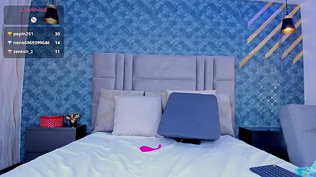 Snapshot of NiiaMoore chatting on 03.13.25 NiiaMoore online show from 03.13.25