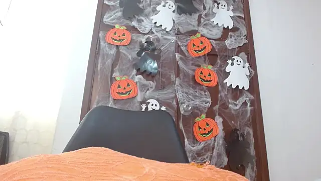 Darliin G online show from 10.22.25