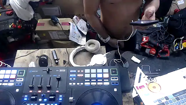 Snapshot of tongueispowerr6d9 chatting on 01.05.25 tongueispowerr6d9 online show from 01.05.25