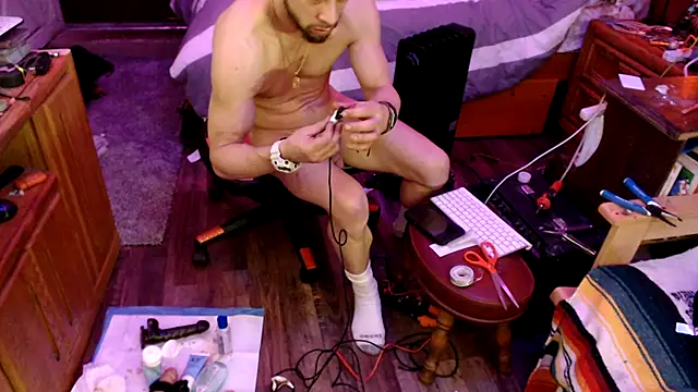 Snapshot of tongueispowerr6d9 chatting on 02.21.25 tongueispowerr6d9 online show from 02.21.25